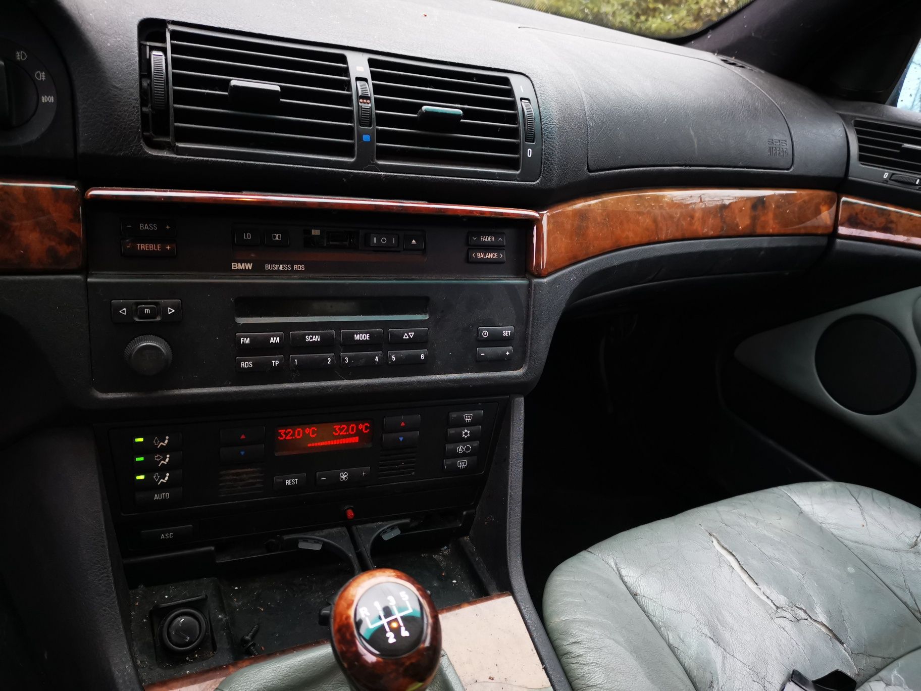 BMW E39 520I на части