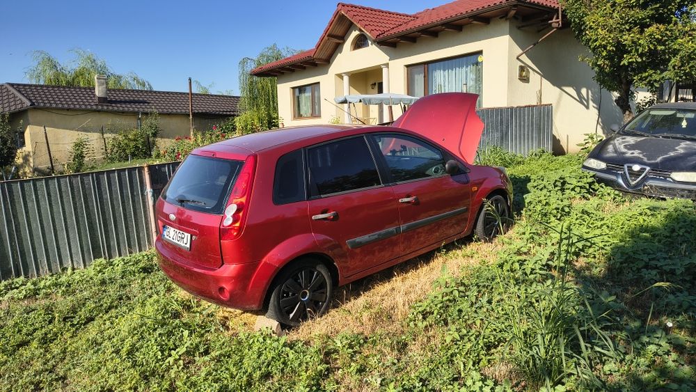 Vand masina pentru dosar rabla