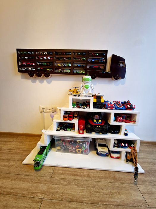 Tir organizator pentru masinute HotWheels