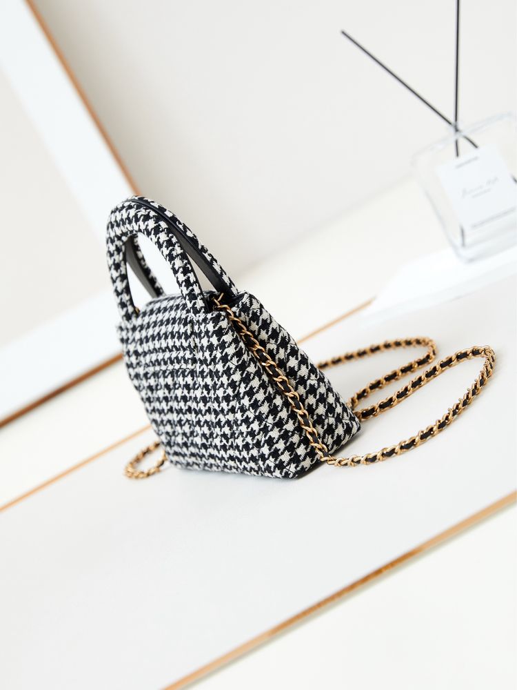 Geanta Chanel 19 cm