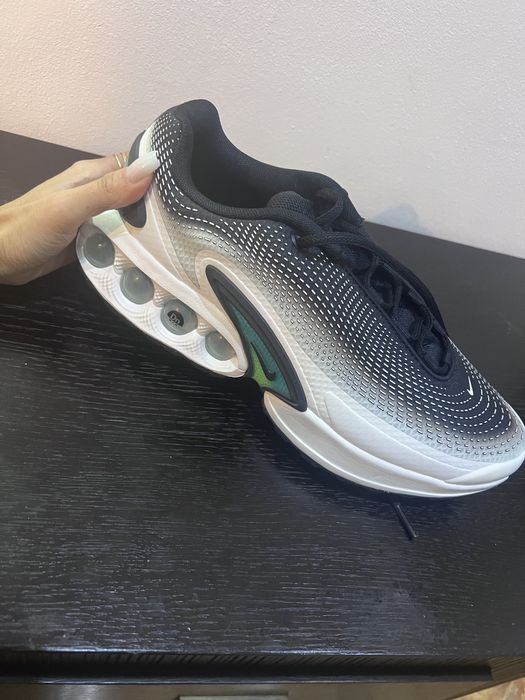Adidasi  Nike Air Max DN