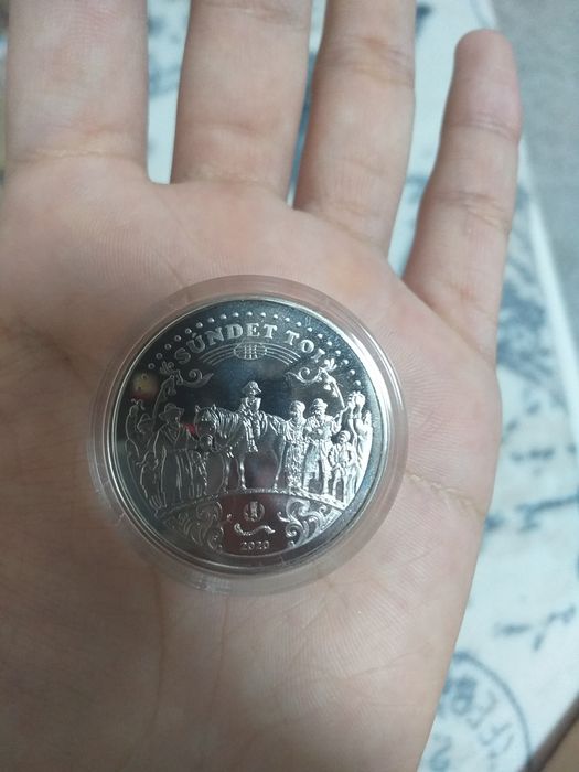 Продам юбилейную монету номиналом в 100тг "Sundet toi"