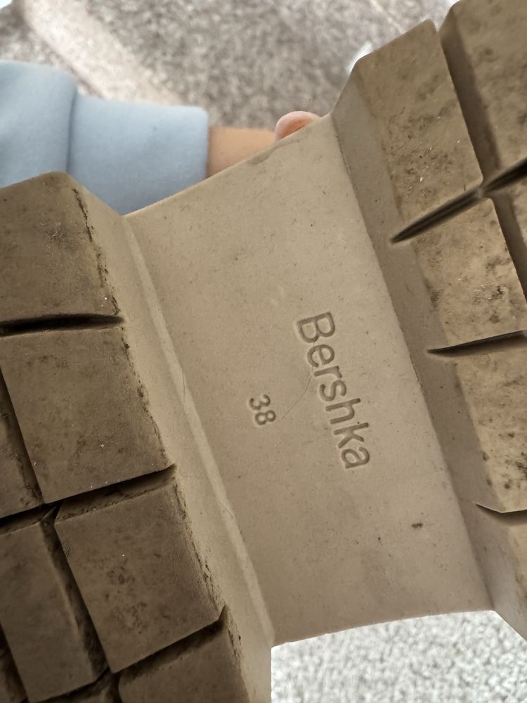 Боти - бежови, Bershka