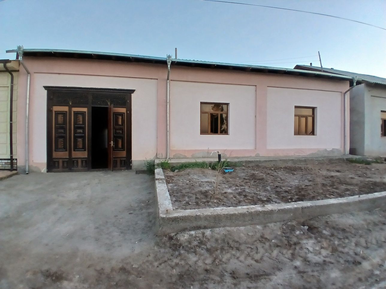 Ховли жой 450 метр кв