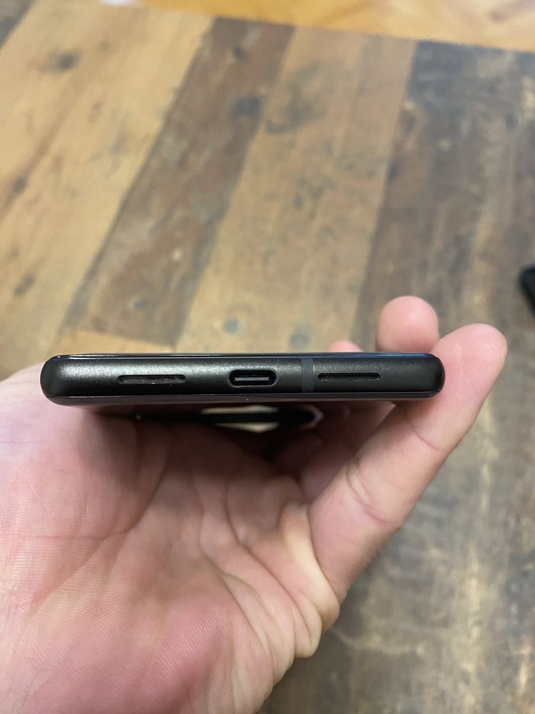 Google Pixel 6 128 gb за части или възстановяване.