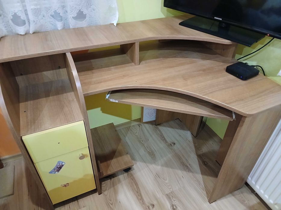 Ъглово бюро (използвано)