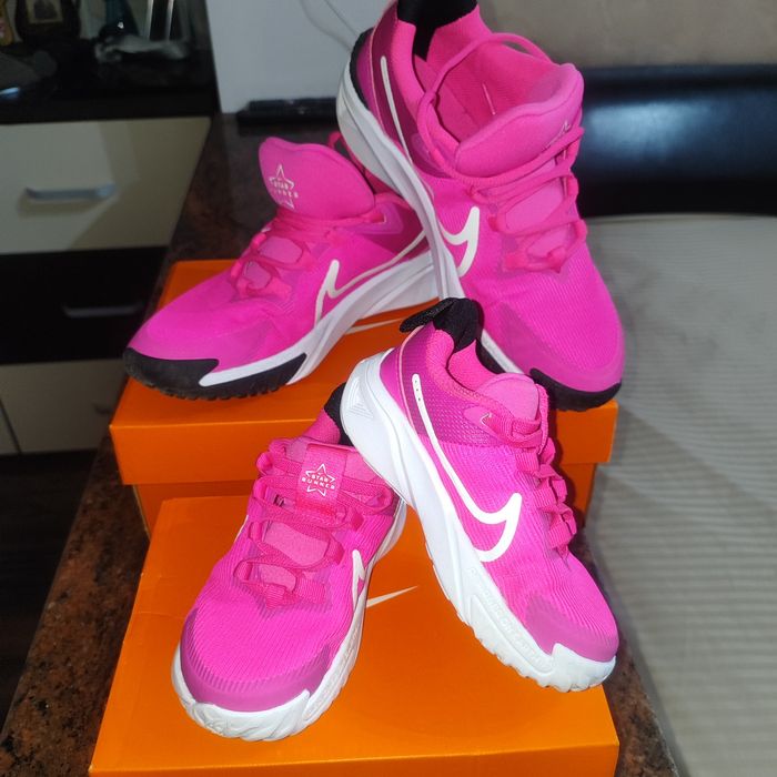 Маратонки за мама и момиче 25 и 40 номер