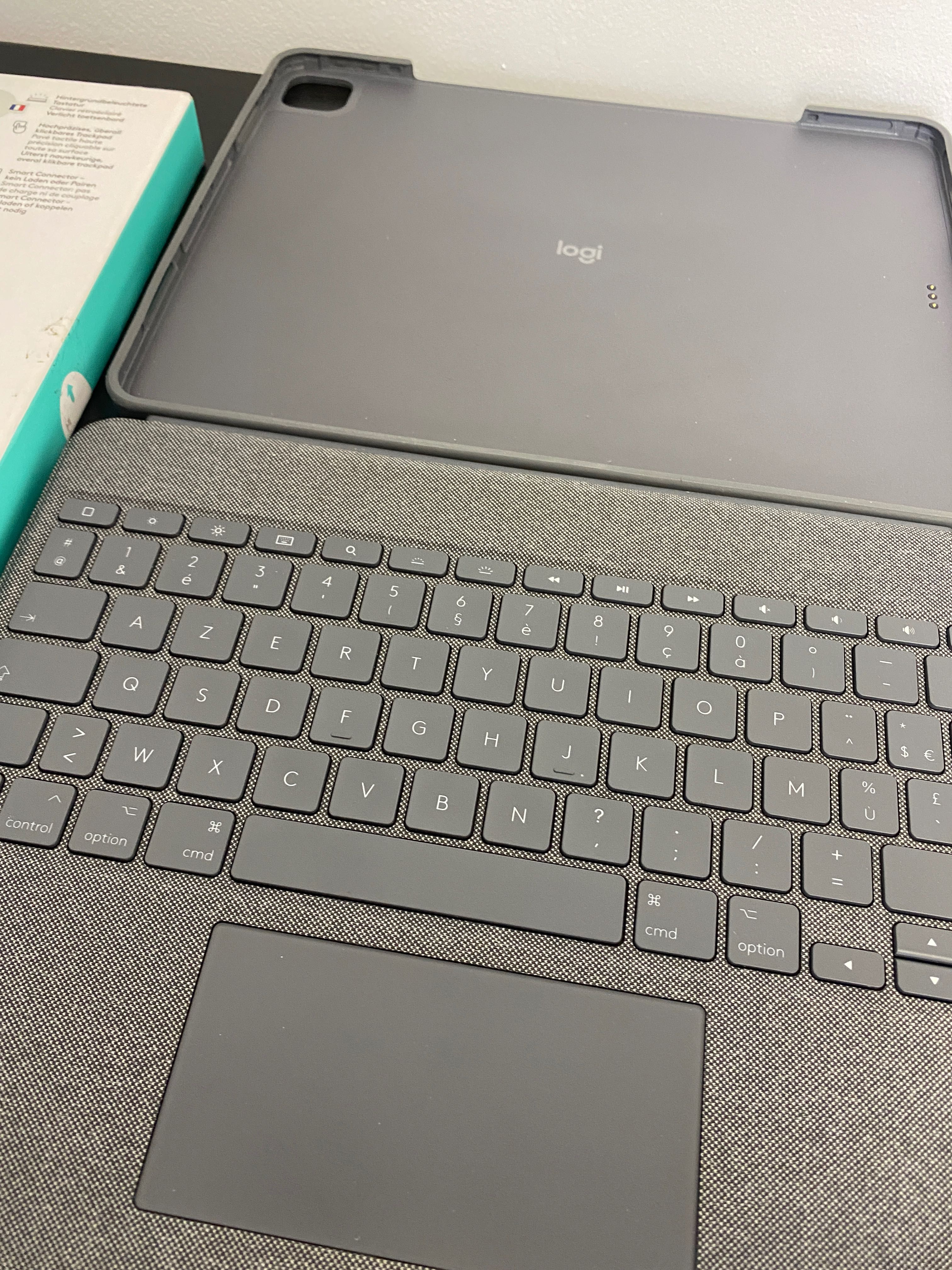 Husa cu tastatura Logitech iPad Pro 12.9 inch