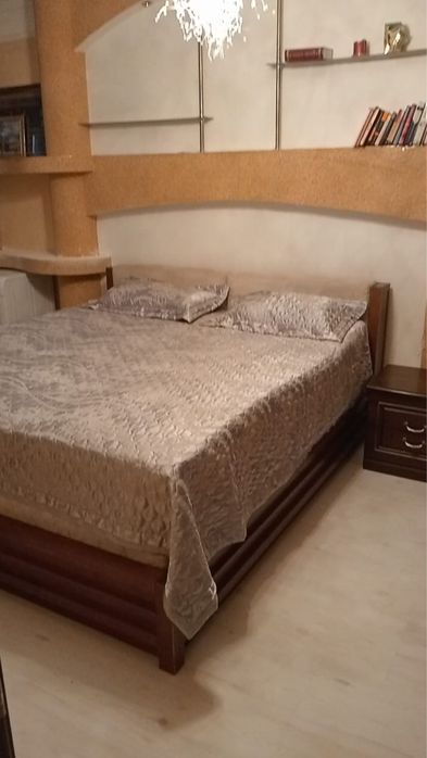 Сдам 2 комн квартиру на длительный срок