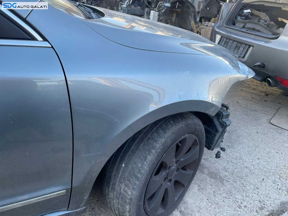 Aripa Dreapta Fata cu DEFECT Skoda Superb 2 2008 - 2013 [0235]