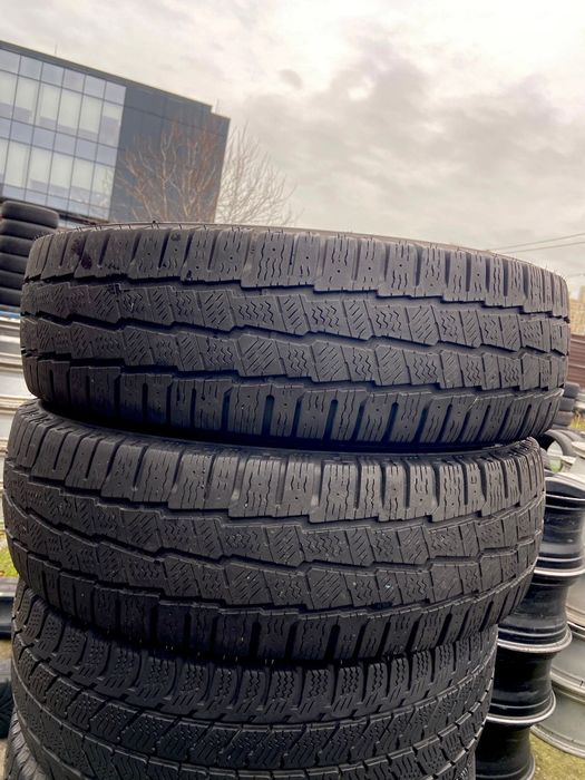 Doua anvelope Iarna  : 225 75 16 C - Michelin -