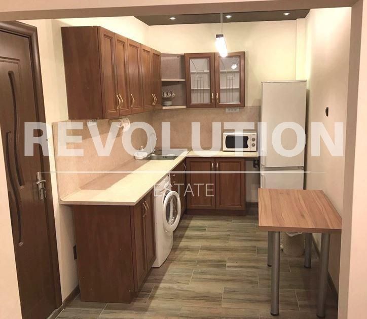 Тристаен апартамент в района на Винс!