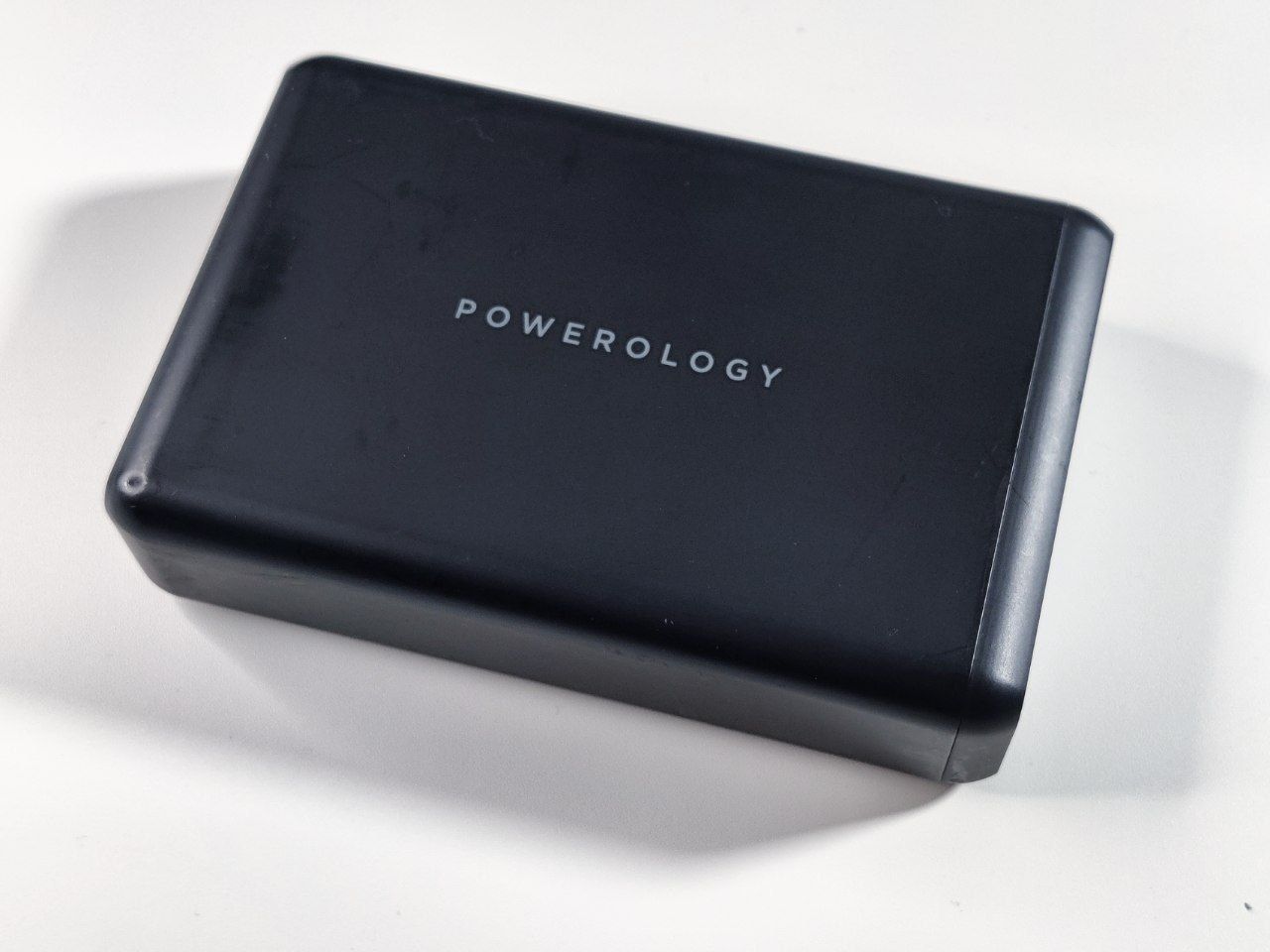 Powerology 156W PD — универсальная зарядная станция