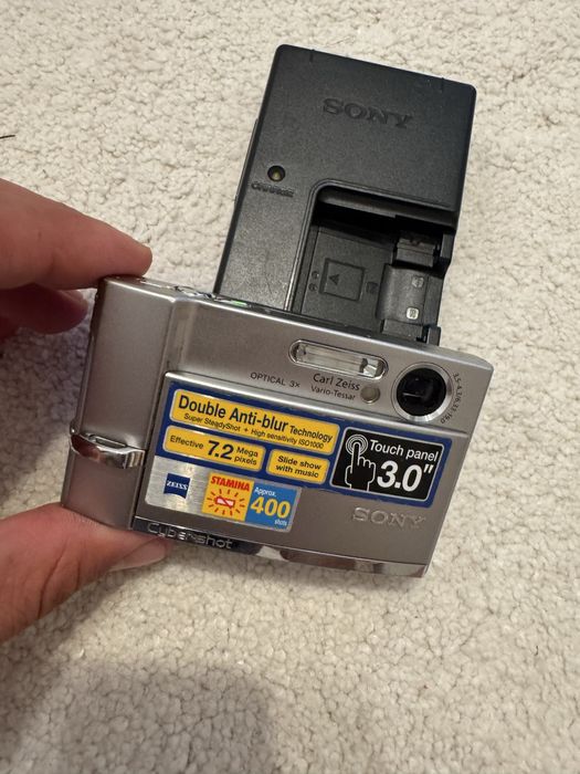 Aparat foto Sony DSC T50 c touchscreen