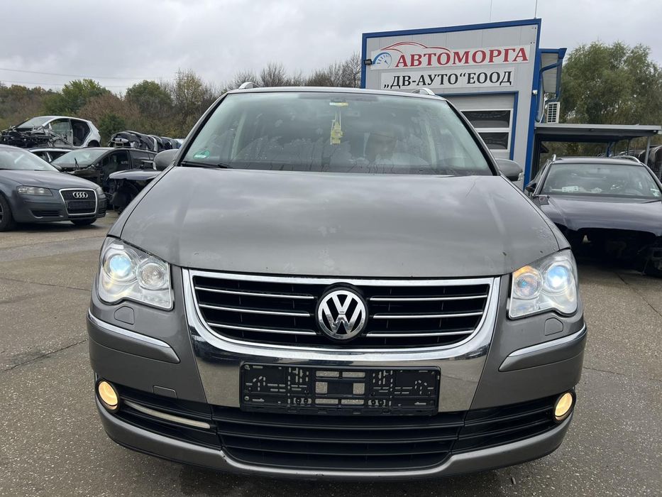 Vw toyran 2009 г 1.9 105 ks код на мотора BLS Фарове ксенон