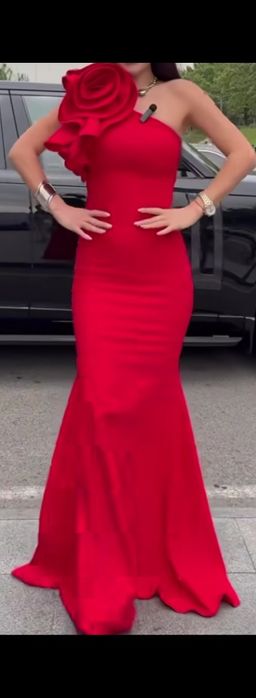 Продам шикарное платье