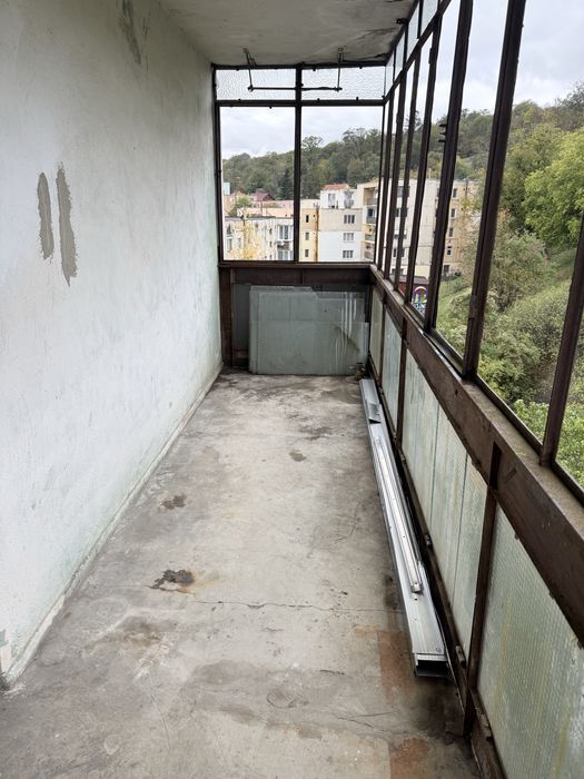 Vand apartament cu 3 camere
