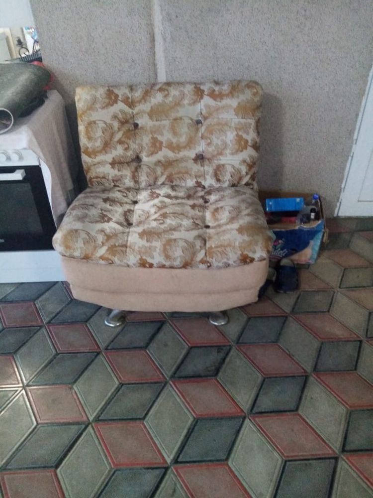 Продам диван в хорошем состоянии