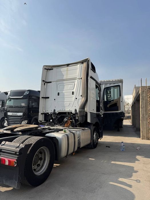 Mercedes Actros Сотилади
Йили: 2013