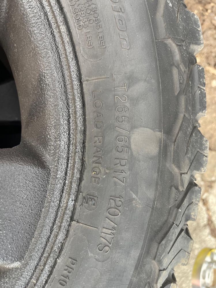 BF GOODRICH 265/65/R17