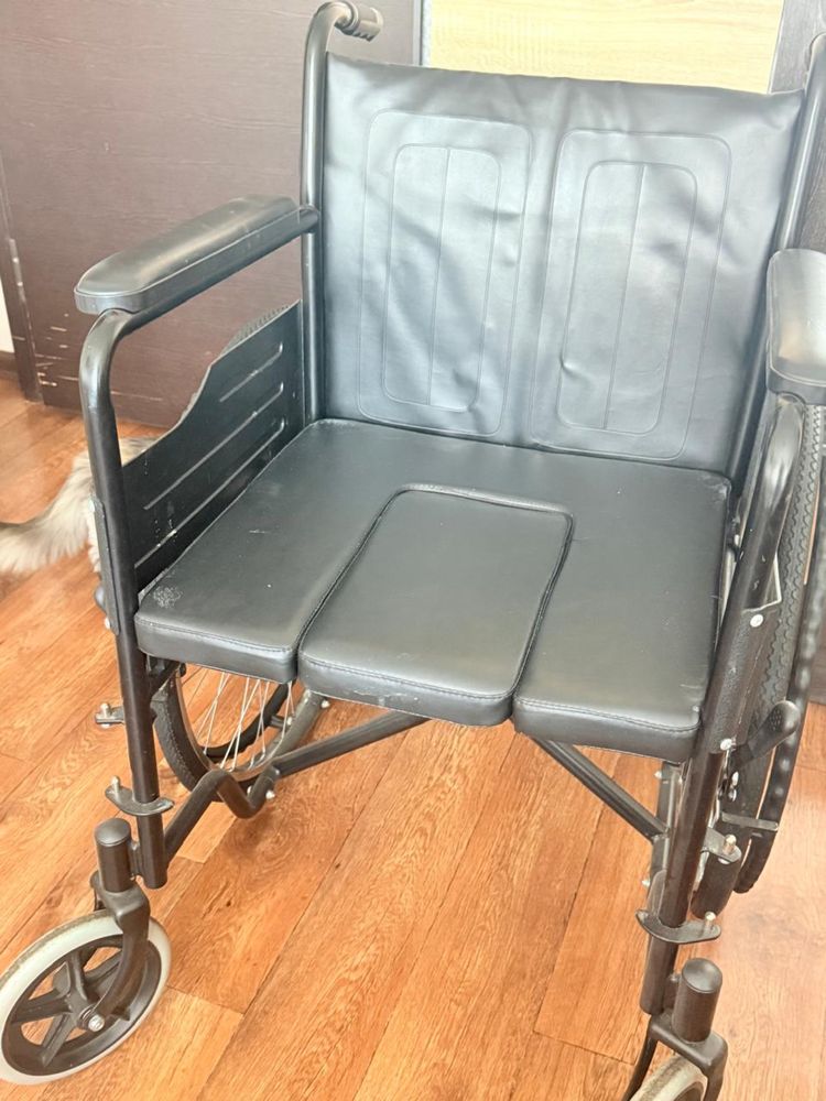 Продам инвалидную коляску