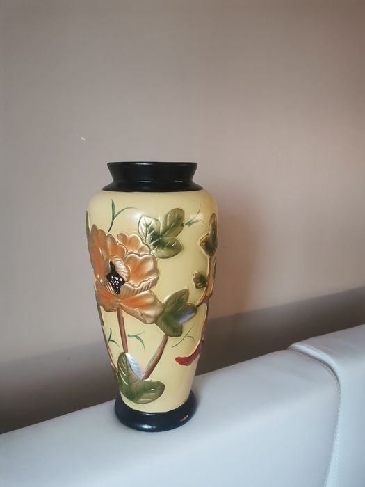 Рисувана керамична ваза