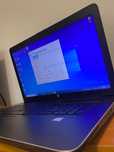 Laptop HP diagonala MARE