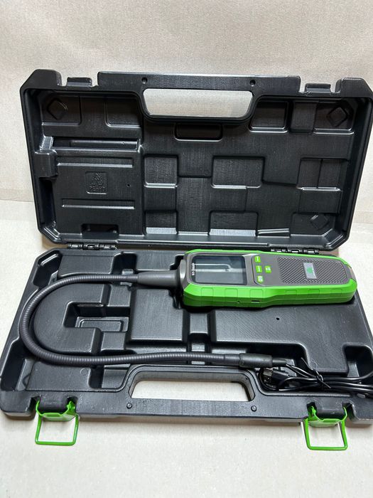 Detector electronic scurgeri freon cu senzor.