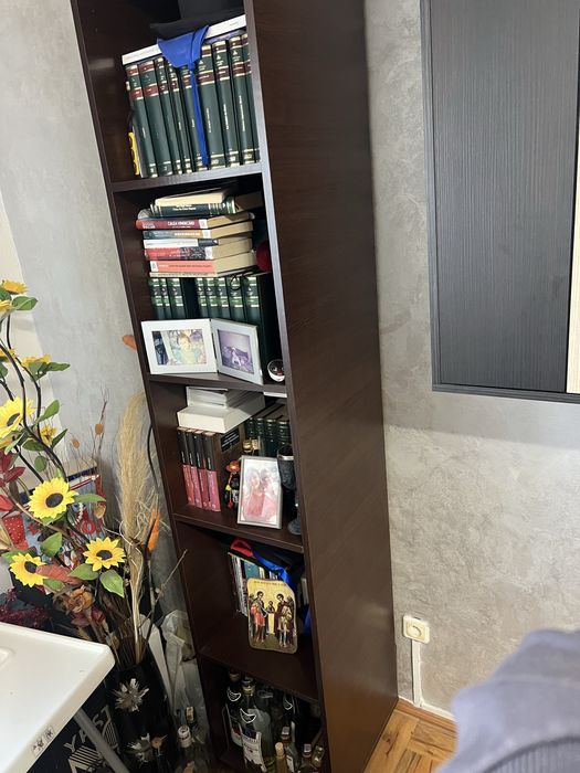 Mobila de sufragerie 3 corpuri si o biblioteca