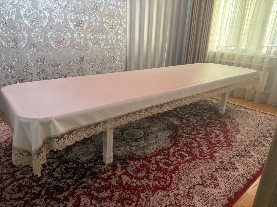 Стол со стульями