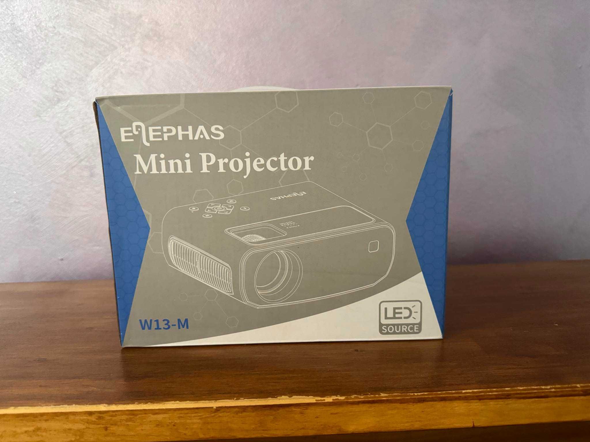 !!Se vinde : mini proiector!!