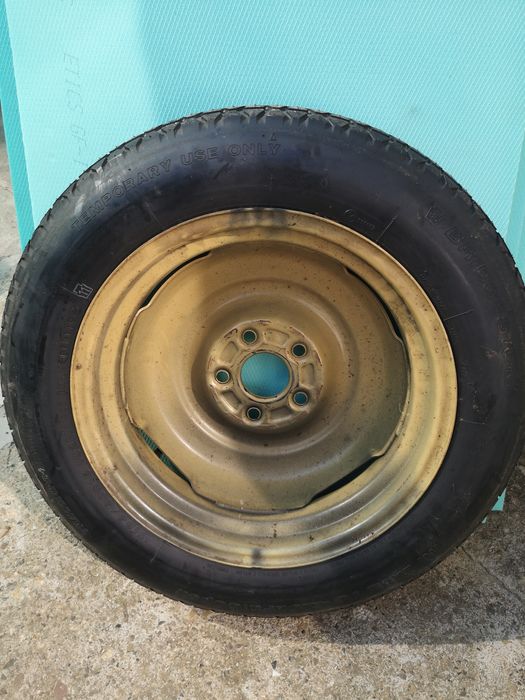 Резервна гума Хонда 135/90/16