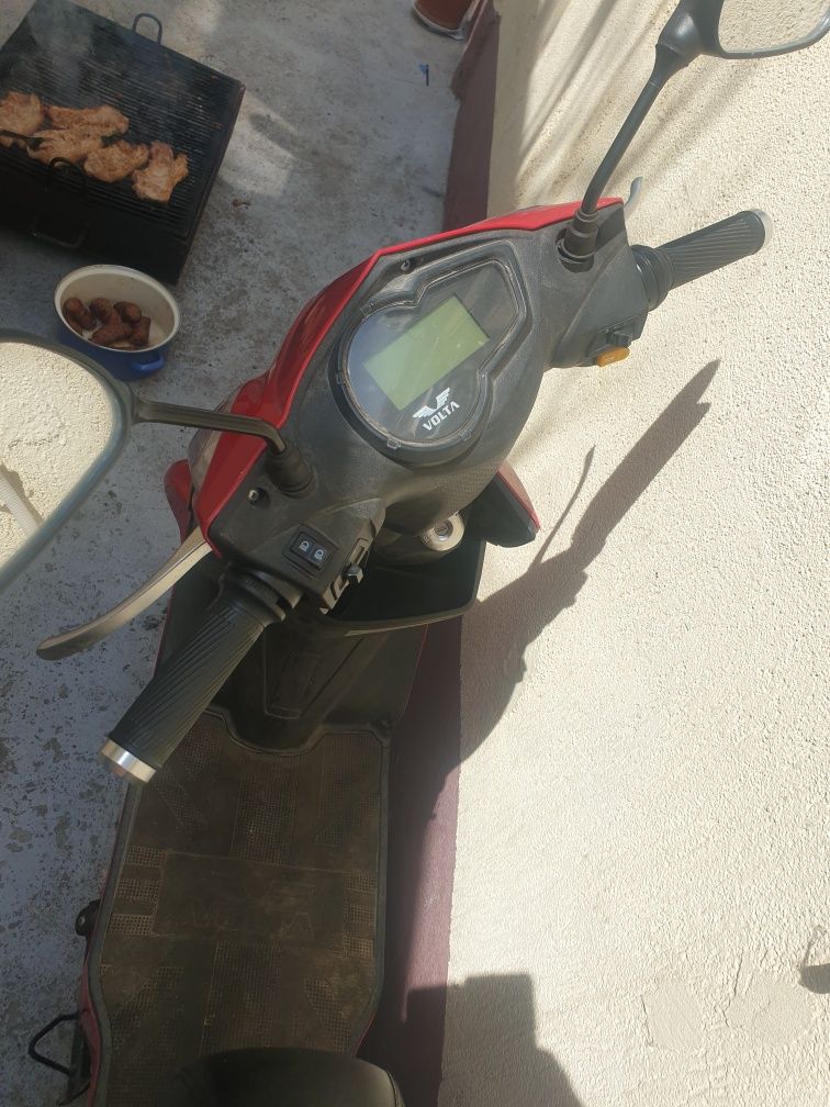 scuter electric 6 luni utilizat
