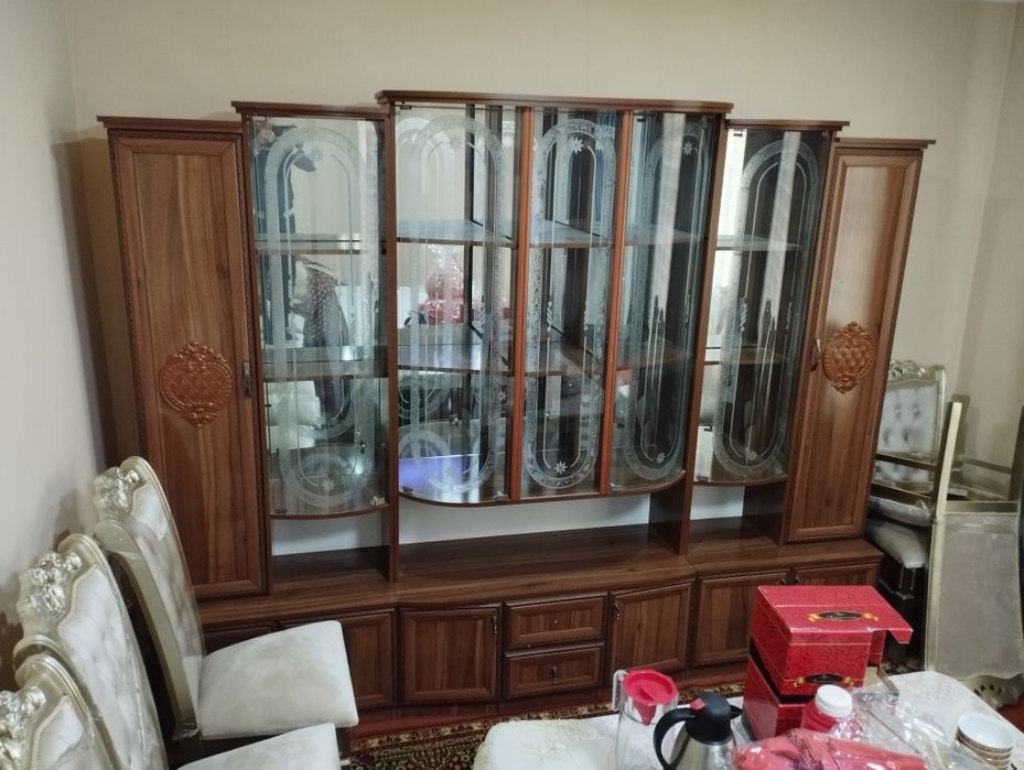 Стенка сотилади золати зор