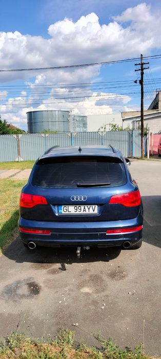 Vând Audi q7 pentru dezmembrari masina merge foarte bine schimba bine