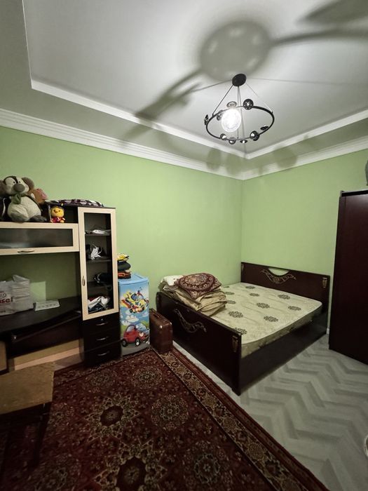 Свой 4,5 соток,3 комнаты + кухня,новый дом,Чирчик,Ак кавак,Макро