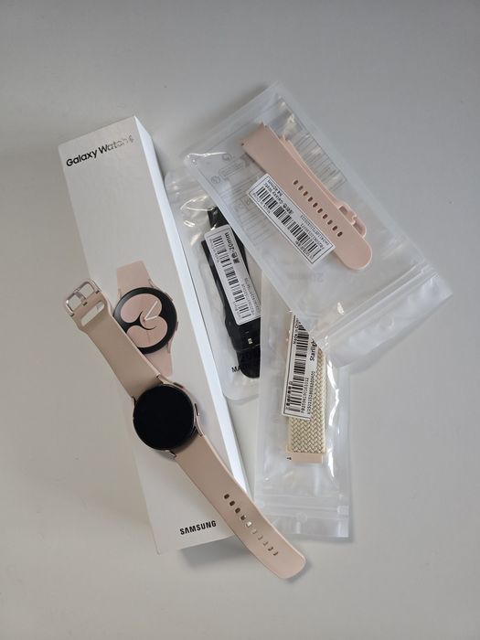 Vând Samsung Galaxy Watch 4