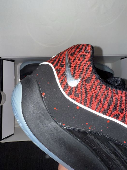 Баскетболни обувки Nike KD 16 "Slim Reaper" - размер 42.5, 48.5, 49.5