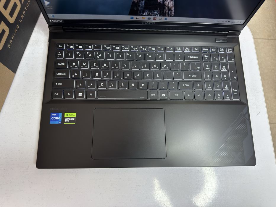 Gigabyte intel core i7-13650HX DDR5 16 1 TB nvme ssd  RTX 4060 8 lik