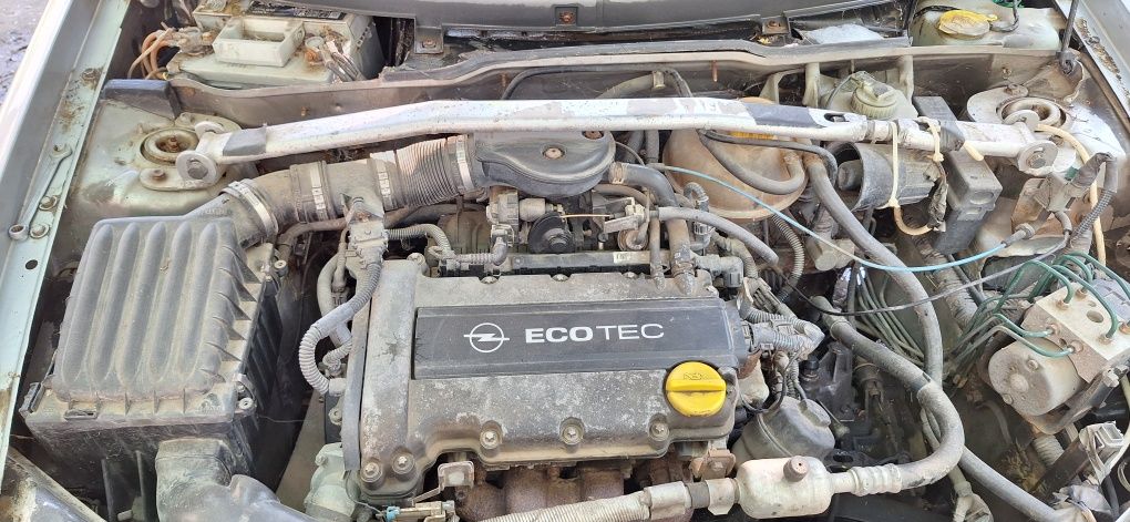Opel corsa B 1999