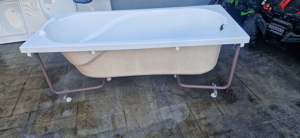 Cada baie coaja afrodita