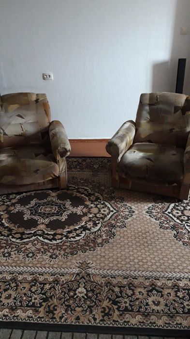 Срочно целые,отдам.