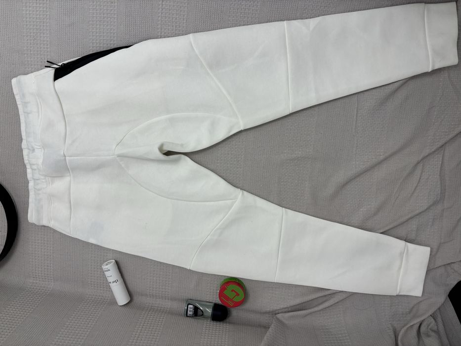 Nike tech fleece pants