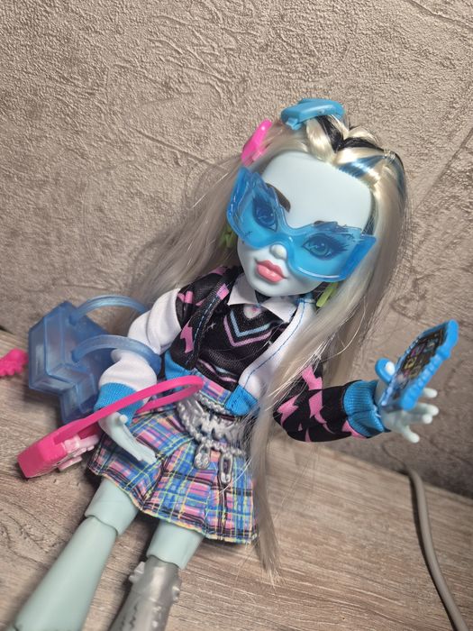 Кукла monster high