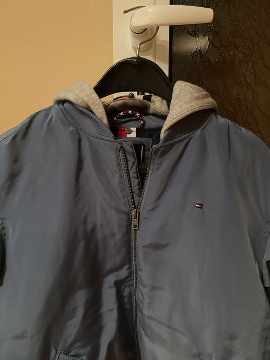 Оригинално яке на Tommy Hilfiget