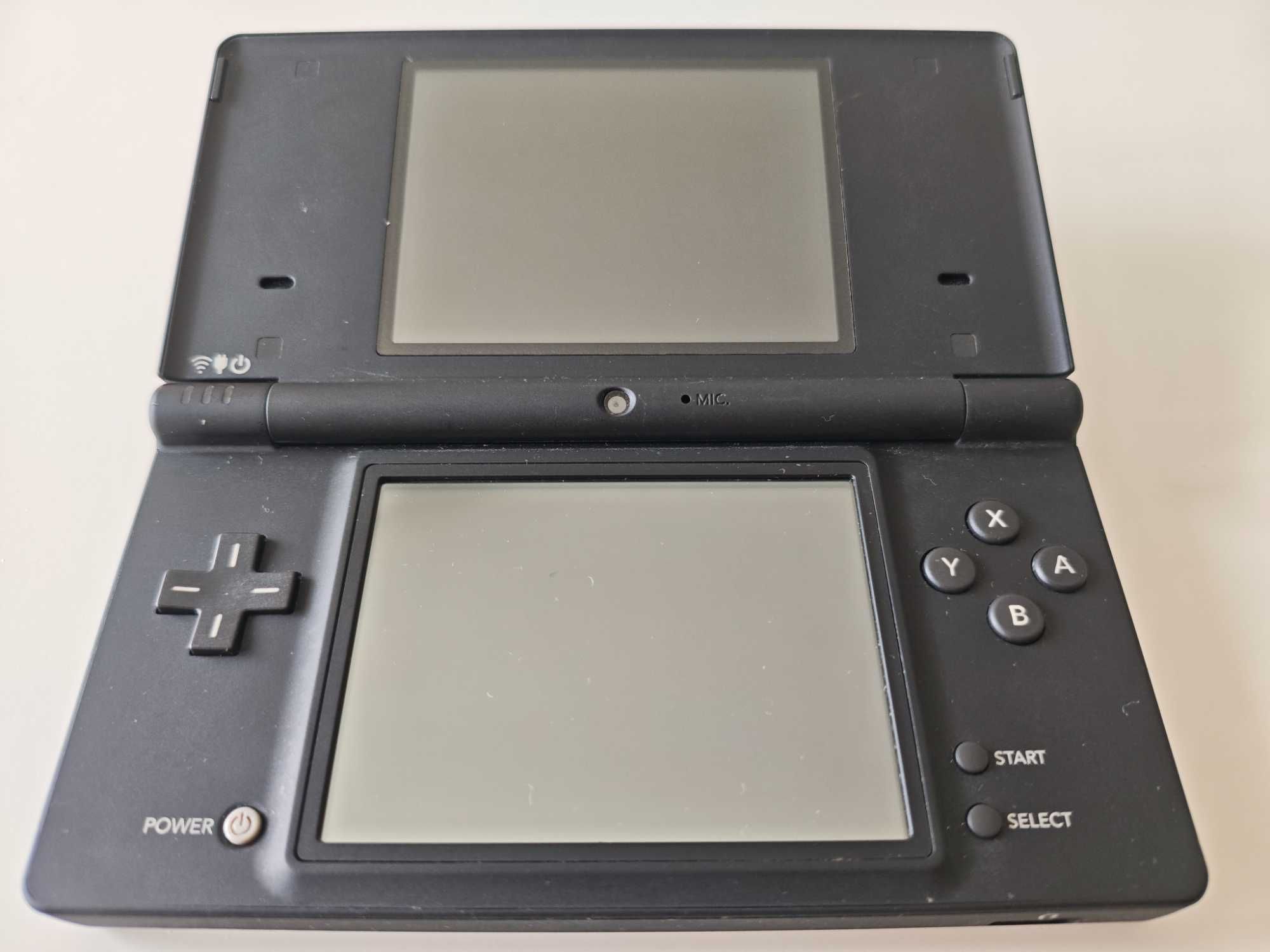 Nintendo DSi - Качени много игри