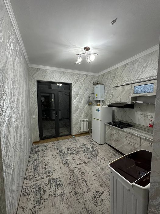 Ижарага уй берилади  урикзор бозор  Навастройка дом  2 хона  400& лубо