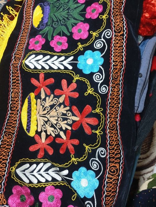 Palak va duxoba parda sotiladi