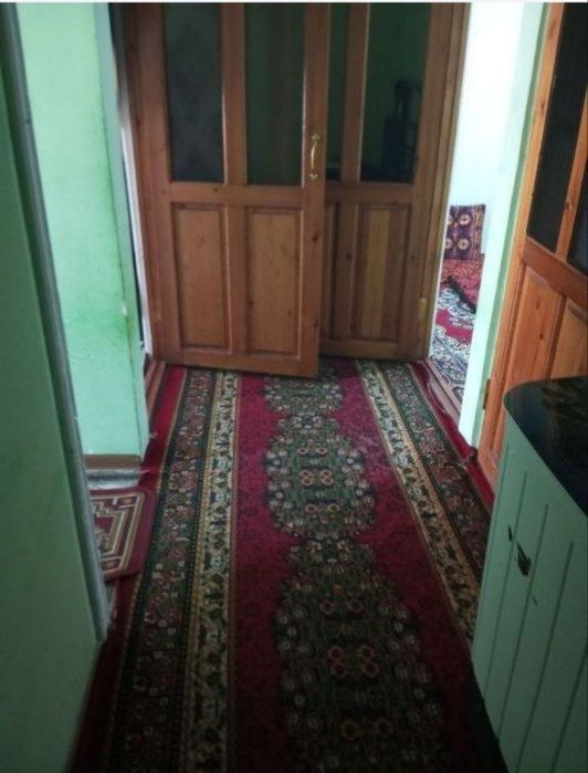 Уй дом 4 етажли 2 етажда жойлашган 72 кв сув газ свет бор