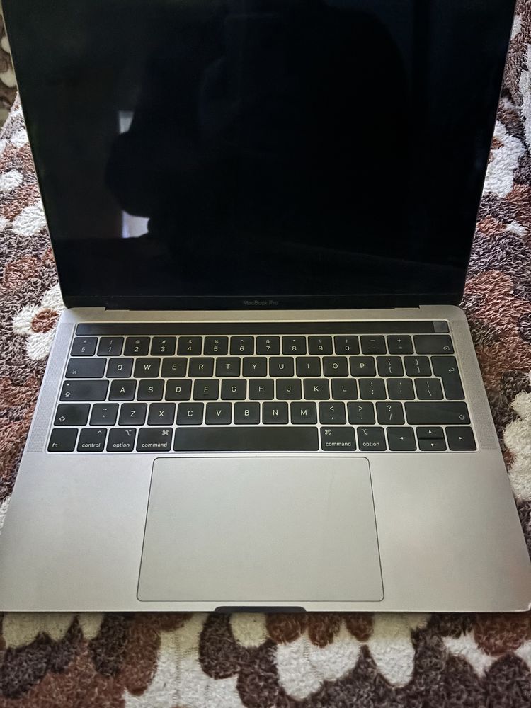 Macbook pro 13 2018 за части